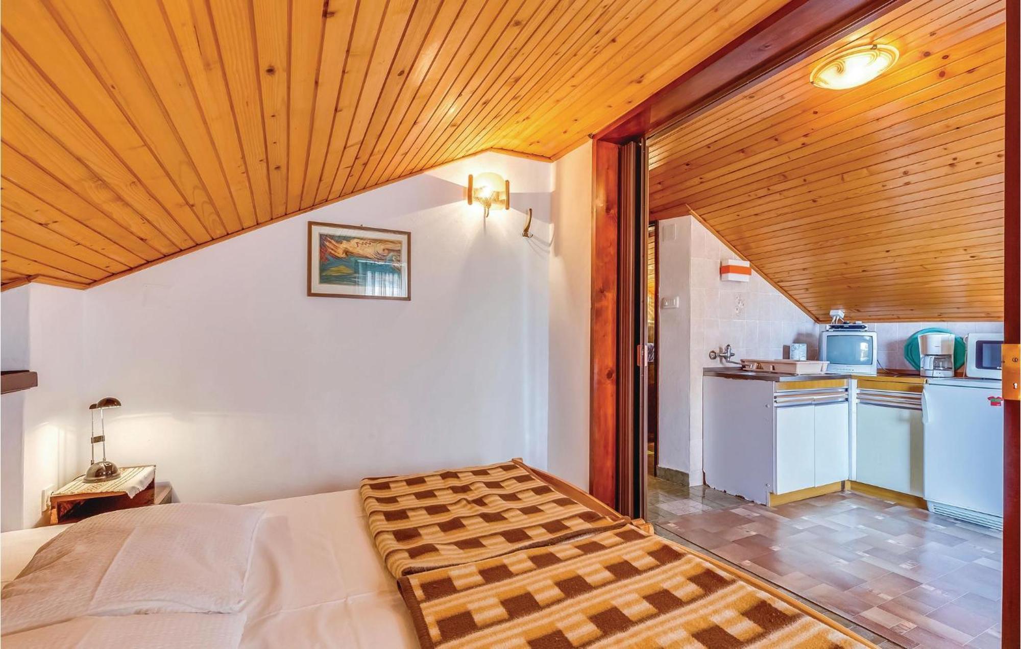 Cozy Apartment In Crikvenica With Wifi 외부 사진