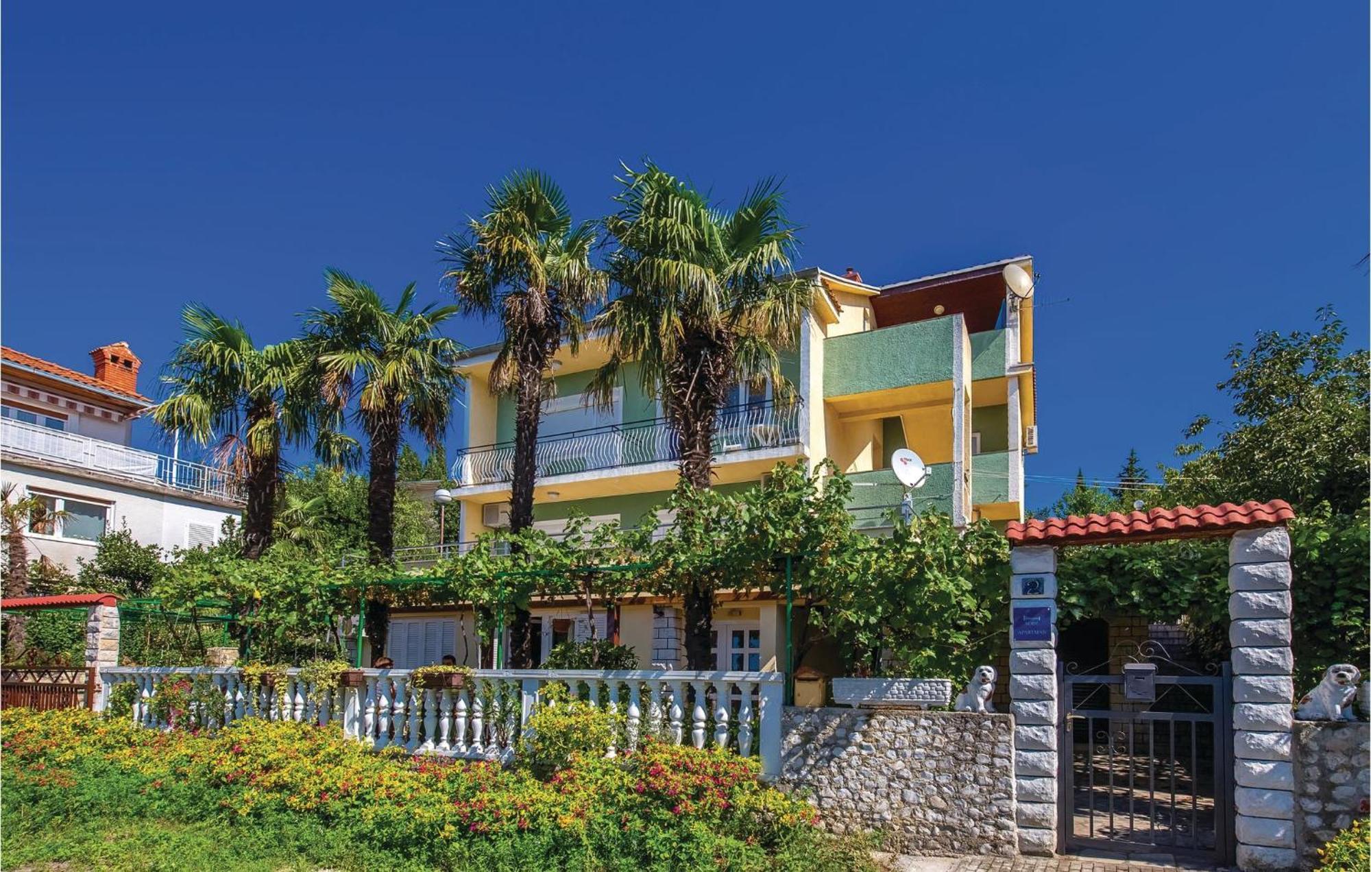 Cozy Apartment In Crikvenica With Wifi 외부 사진